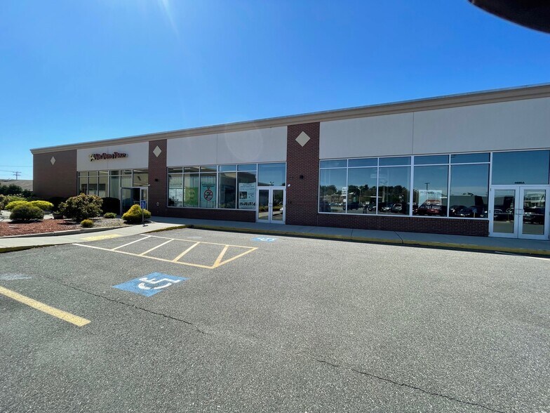 More Photos Of 1400 Boston Rd, Springfield Storefront For Lease