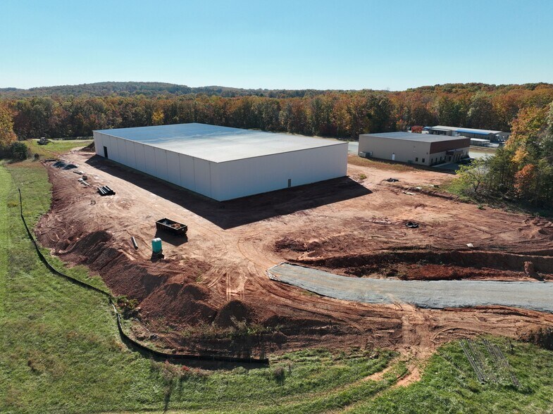 More Photos Of 293 Ewing Dr, Rustburg Warehouse For Lease