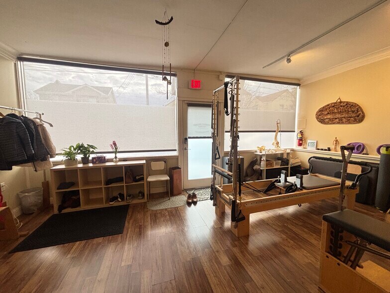 More Photos Of 1701-1707 Gum St, San Mateo General Retail For Lease