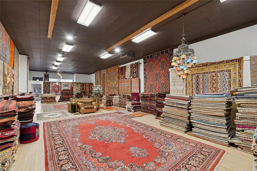 More Photos Of 320 Main St, Kalispell Storefront For Lease