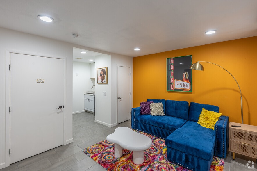 More Photos Of 1308 E Fremont St, Las Vegas Apartments For Sale