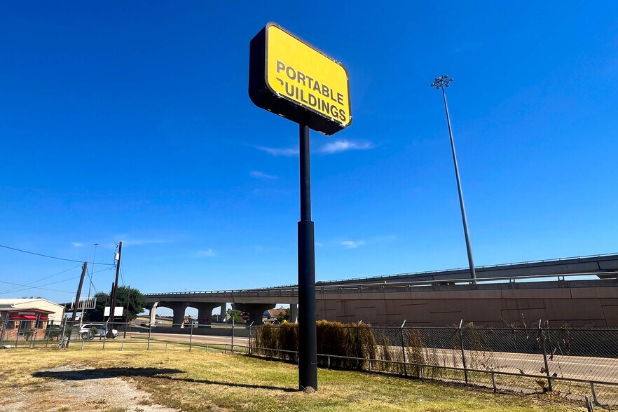 More Photos Of 231 Central Fwy E, Wichita Falls Land For Sale