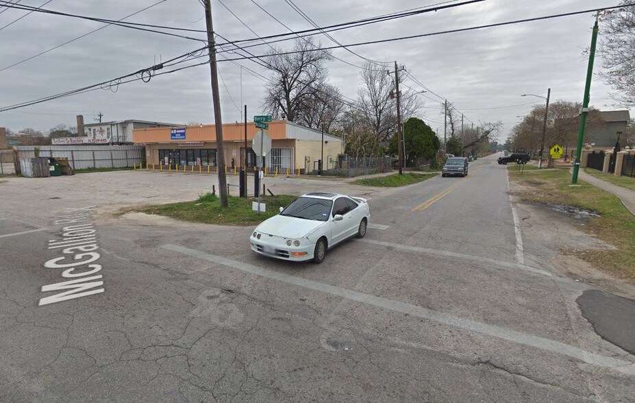 More Photos Of 515 Berry Rd, Houston Freestanding For Lease