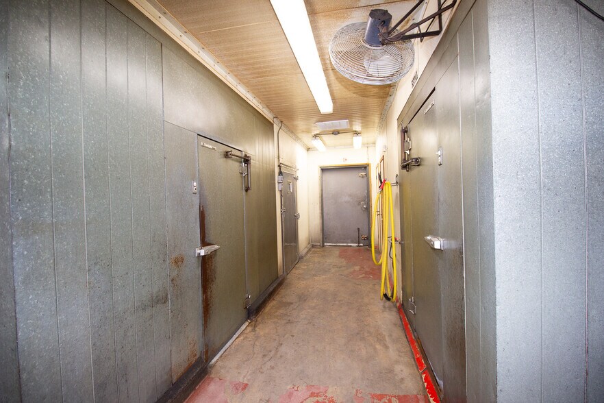 More Photos Of 47506 US-290 BUS, Hempstead Convenience Store For Sale