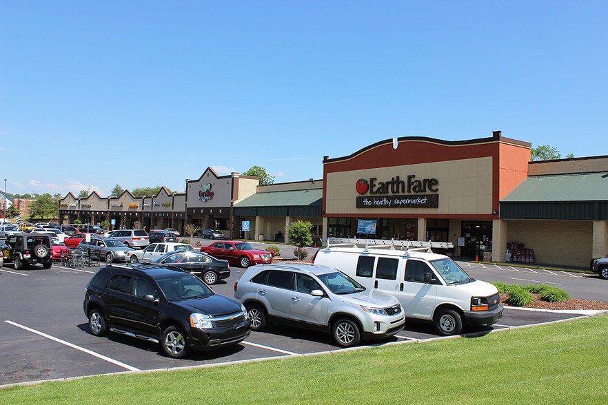 Primary Photo Of 1735 W State of Franklin Rd, Johnson City Unknown For Lease