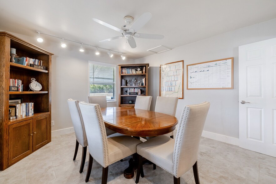 More Photos Of 164 Pondella Rd, North Fort Myers Office For Sale