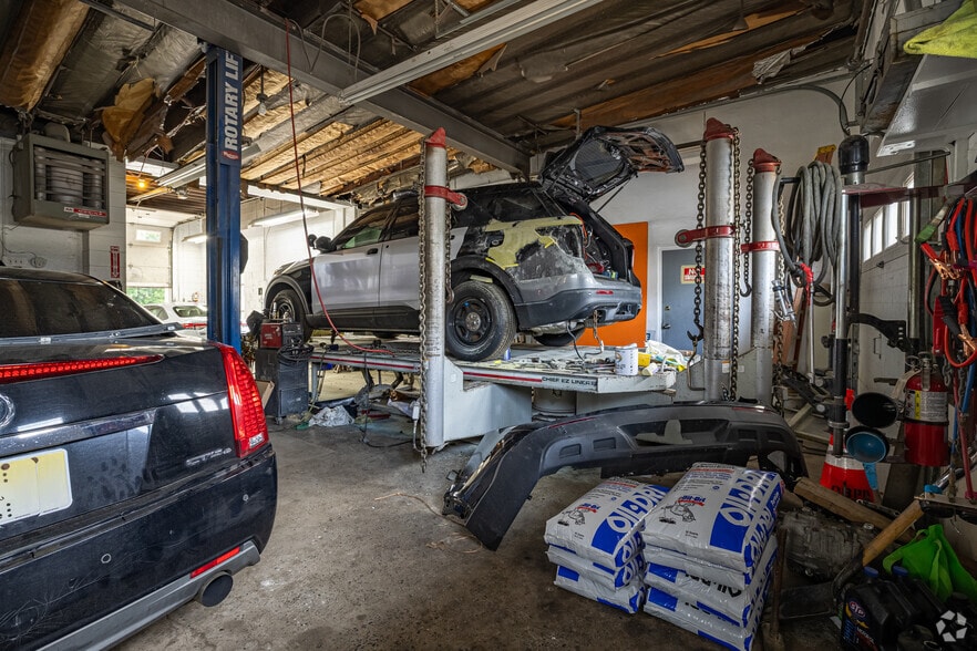 More Photos Of 2070-2078 State Route 35, South Amboy, NJ 08879, South Amboy Auto Repair For Sale
