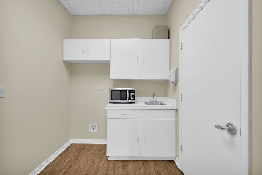 More Photos Of 3400 Kori Rd, Jacksonville Loft Creative Space For Sale