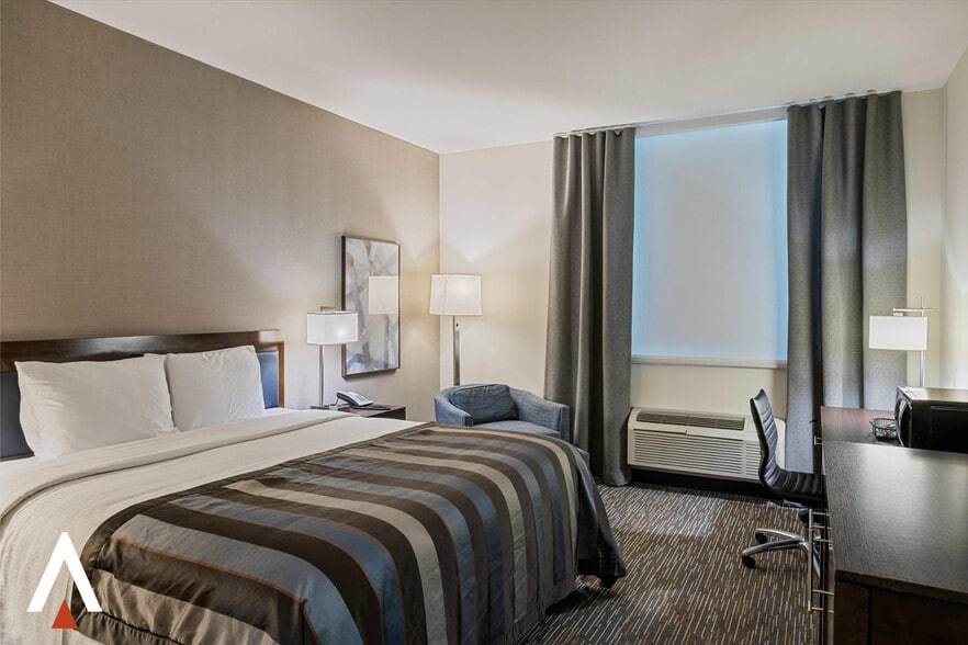 More Photos Of 3755 NW 78th Ave, Doral Hotel For Sale