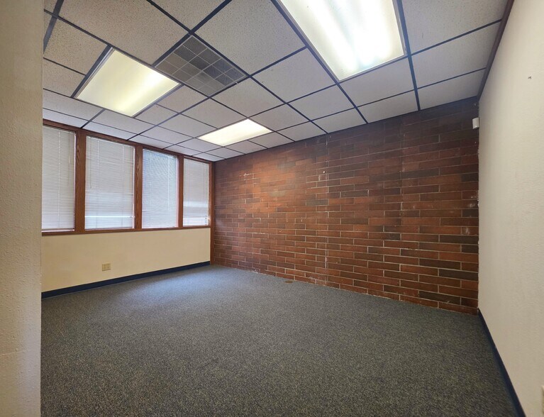 More Photos Of 3516 S 47th St, Tacoma Office For Lease