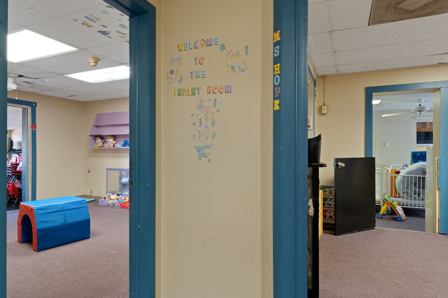 More Photos Of 639 NE 1st St, Crystal River Daycare Center For Sale