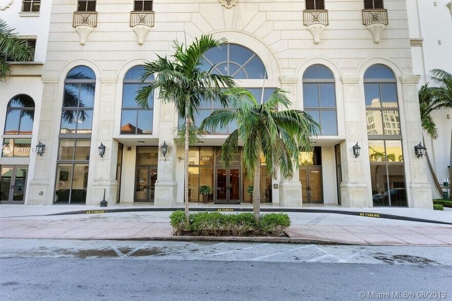 More Photos Of 140 Madeira Ave, Coral Gables General Retail For Sale