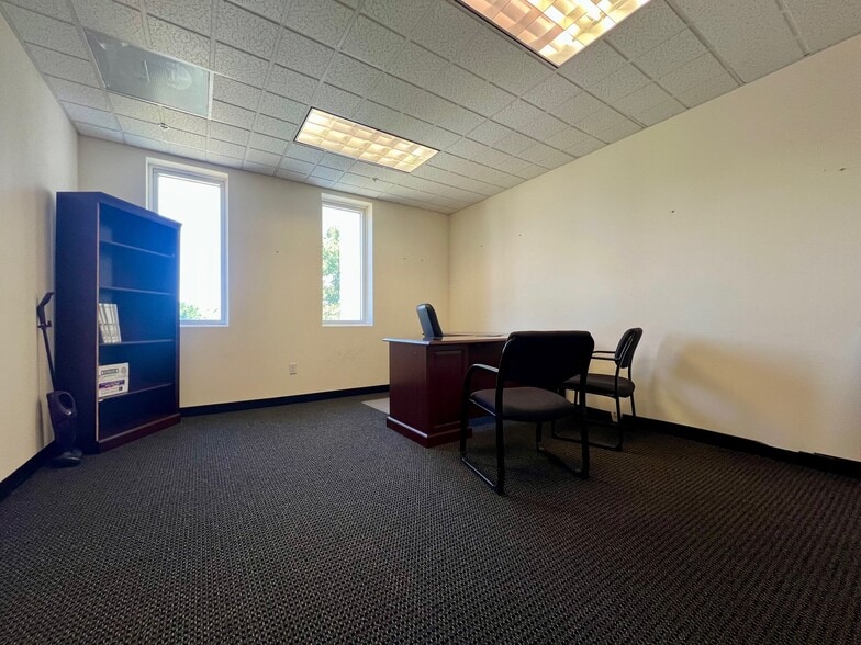 More Photos Of 670-694 Pinnacle Pl, Livermore Light Distribution For Sale