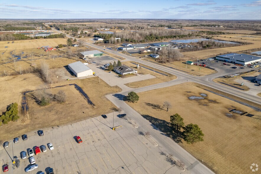 More Photos Of 1277 E Cedar Ave, Gladwin Office For Sale