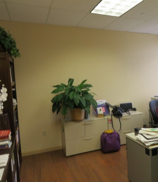 More Photos Of 92 E Main St, Somerville Office For Lease