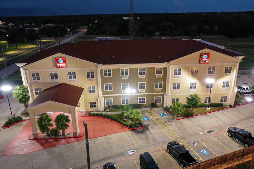 More Photos Of 13636 Michel Rd, Tomball Hotel For Sale