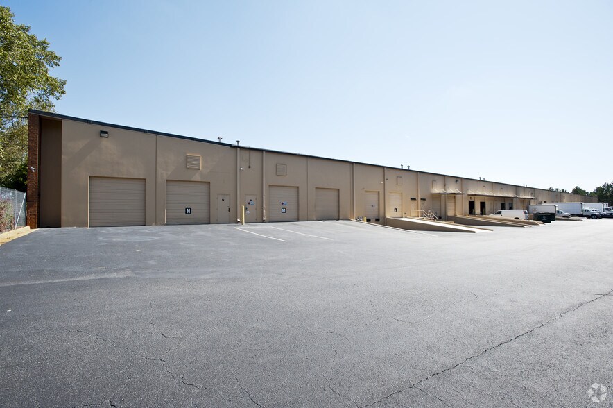 More Photos Of 4611 Greer Cir, Stone Mountain Warehouse For Lease