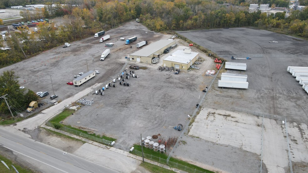 Primary Photo Of 6225 Benore Rd, Toledo Warehouse For Lease