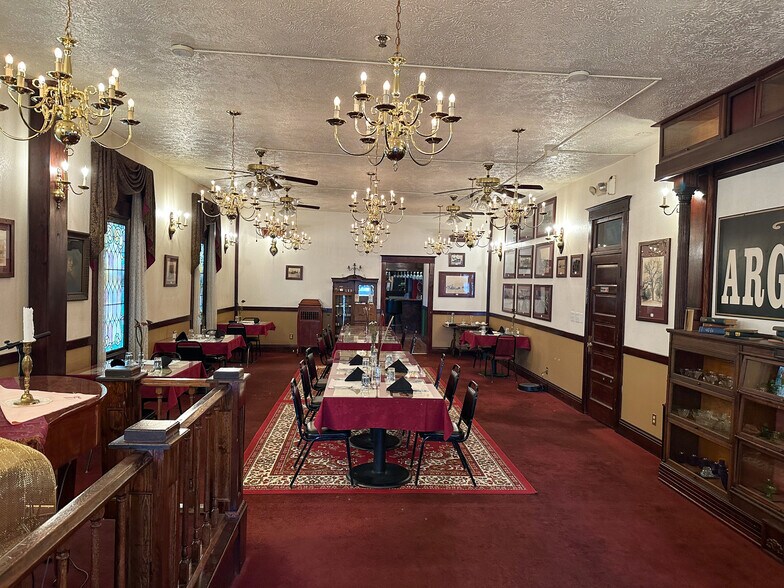 More Photos Of 211 W Kansas St, Crofton Hotel For Sale