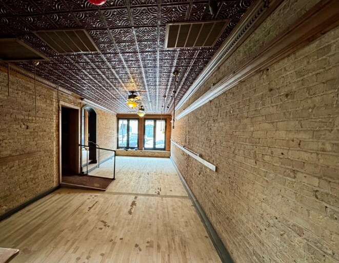 More Photos Of 226 Main St, Woodstock Restaurant For Sale