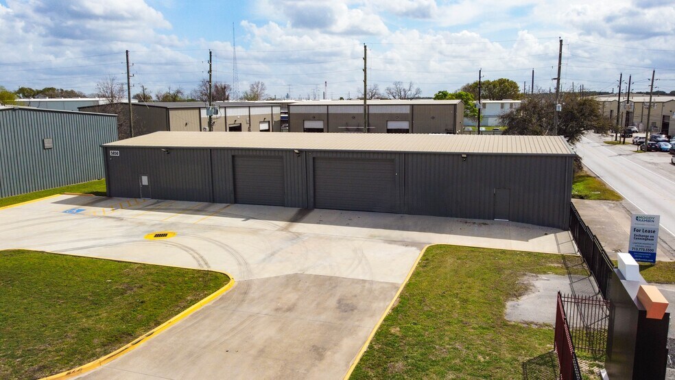More Photos Of 5850 Cunningham Rd, Houston Unknown For Lease