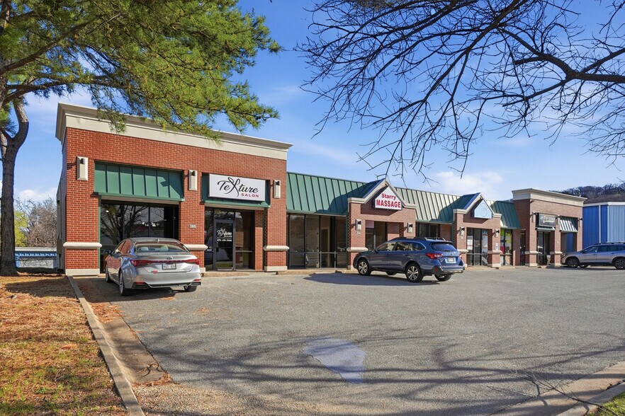 More Photos Of 380-392 E Sunbridge Dr, Fayetteville General Retail For Lease