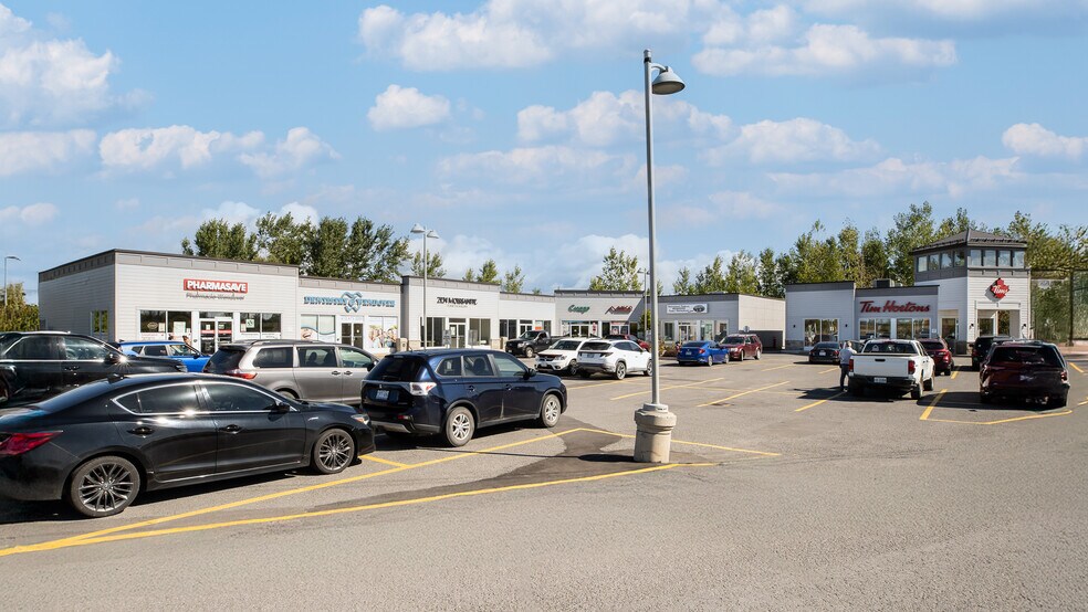 More Photos Of 3184 du Quai Ave, Alfred and Plantagenet Department Store For Lease