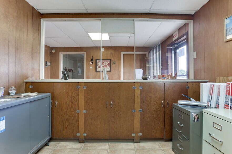 More Photos Of 2591 Harrison Rd, Columbus Warehouse For Sale
