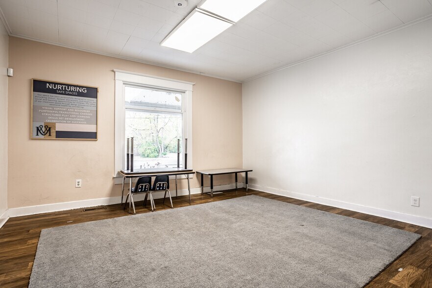 More Photos Of 7507 Michigan Rd, Indianapolis Daycare Center For Sale