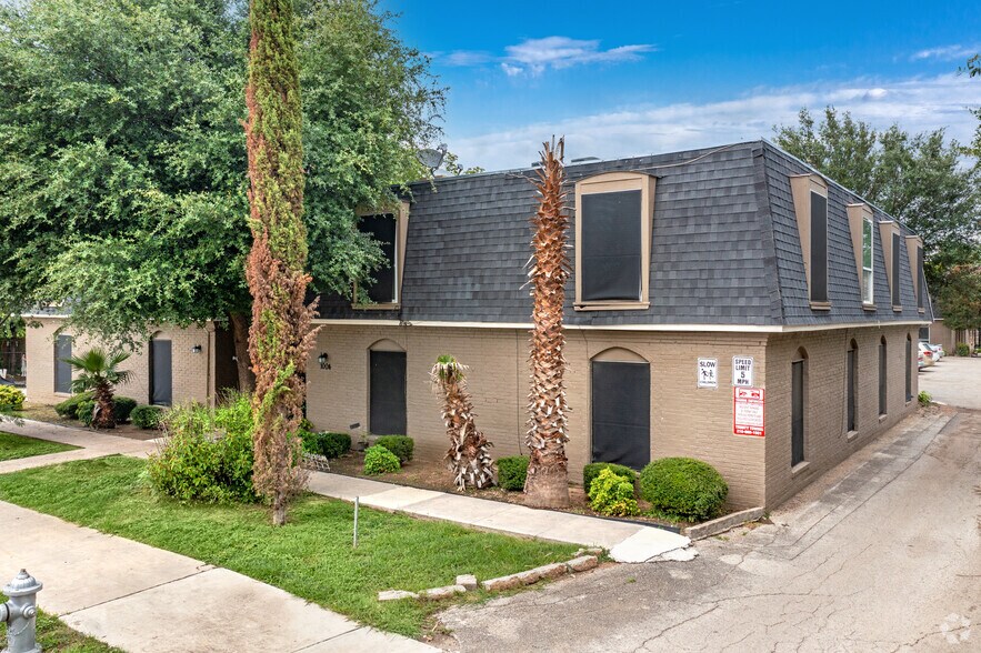 More Photos Of 1004 Allena Dr, San Antonio Apartments For Sale