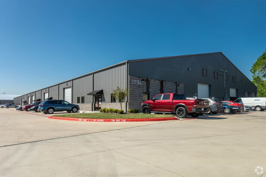 More Photos Of 27347 W Hardy Rd, Spring Unknown For Lease