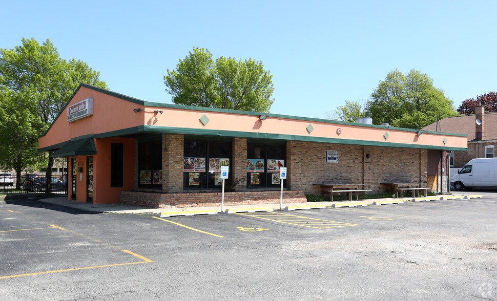 More Photos Of 3353 N Central Ave, Chicago Restaurant For Sale