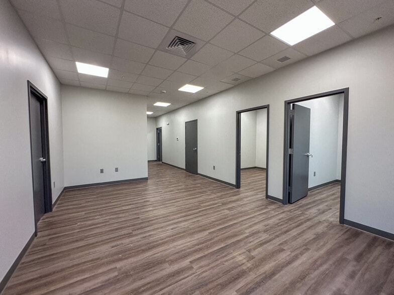 More Photos Of 2000 Bob Wade NW ln, Huntsville Warehouse For Lease