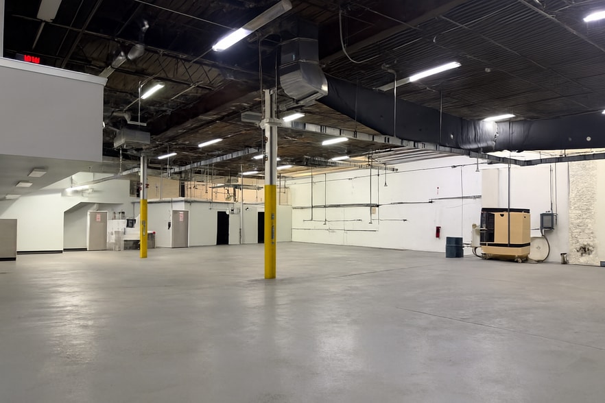 More Photos Of 270 Andrews Rd, Trevose Warehouse For Lease