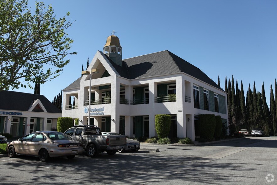 More Photos Of 11401-11421 Carson St, Lakewood Unknown For Lease