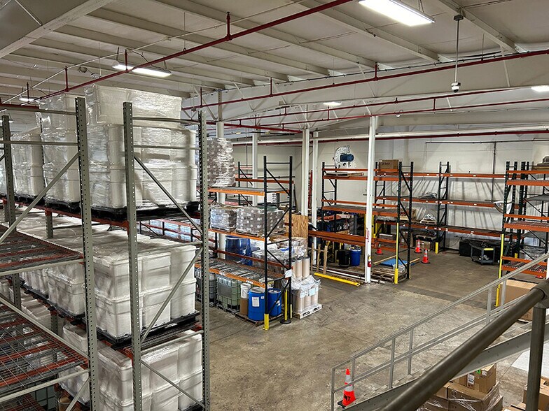 More Photos Of 6351 Inducon Dr E, Sanborn Warehouse For Sale