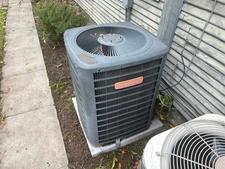 More Photos Of 150 W Stadium Dr, Stockton Apartments For Sale