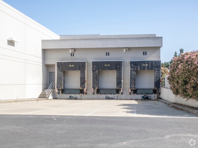 More Photos Of 5729 Fontanoso Way, San Jose Research And Development For Lease