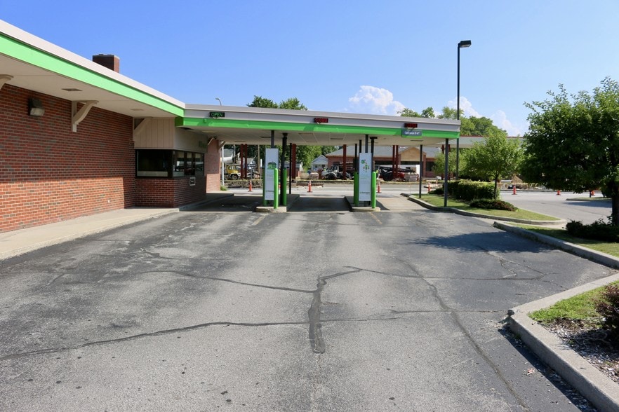 More Photos Of 1617 23rd St, Port Huron Bank For Sale