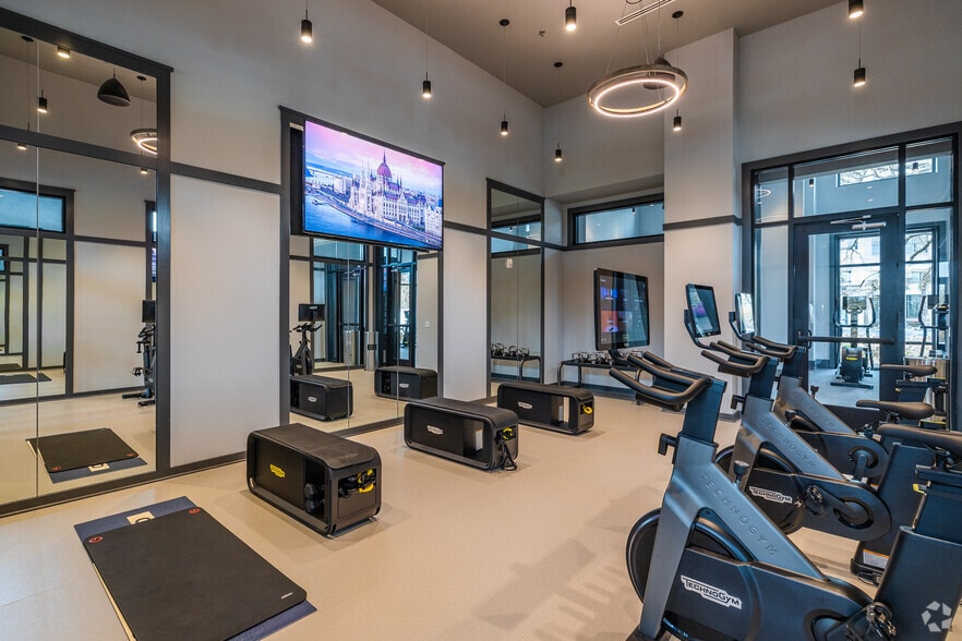 More Photos Of 838 Morrison Dr, Charleston Apartments For Lease