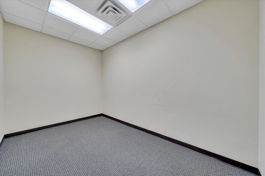 More Photos Of 210 S Jefferson St, Roanoke Loft Creative Space For Sale