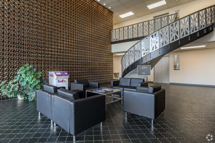 More Photos Of 4130 Linden Ave, Dayton Office For Lease