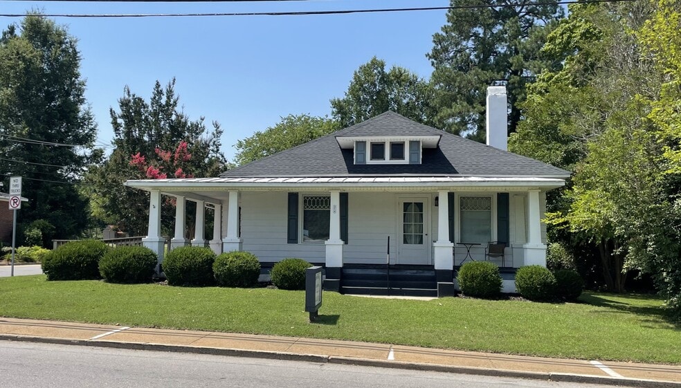 Primary Photo Of 314 E Atlantic St, South Hill Office For Sale