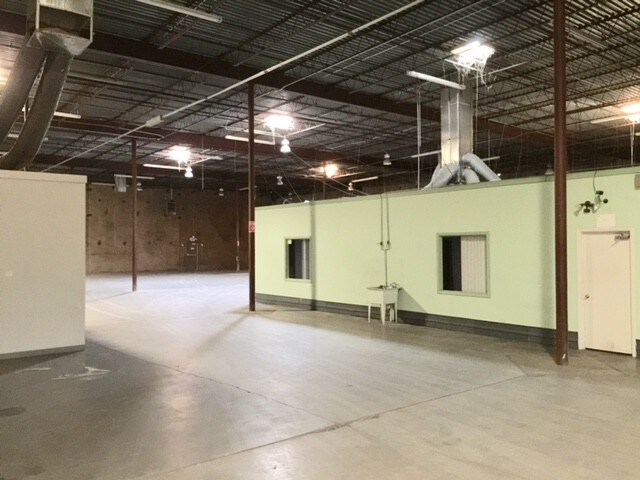 More Photos Of 901 Tony Lama St, El Paso Warehouse For Lease
