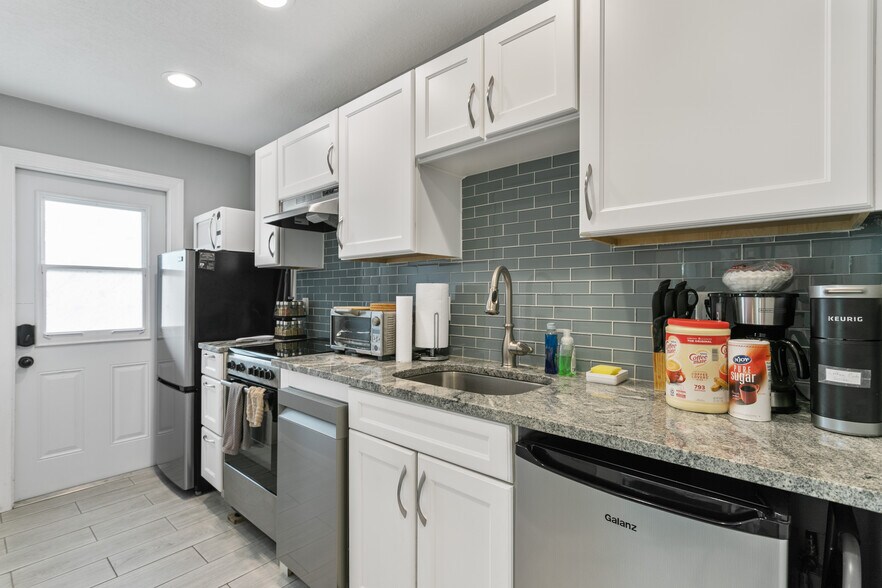 More Photos Of 1720 W Hills Ave, Tampa Apartments For Sale