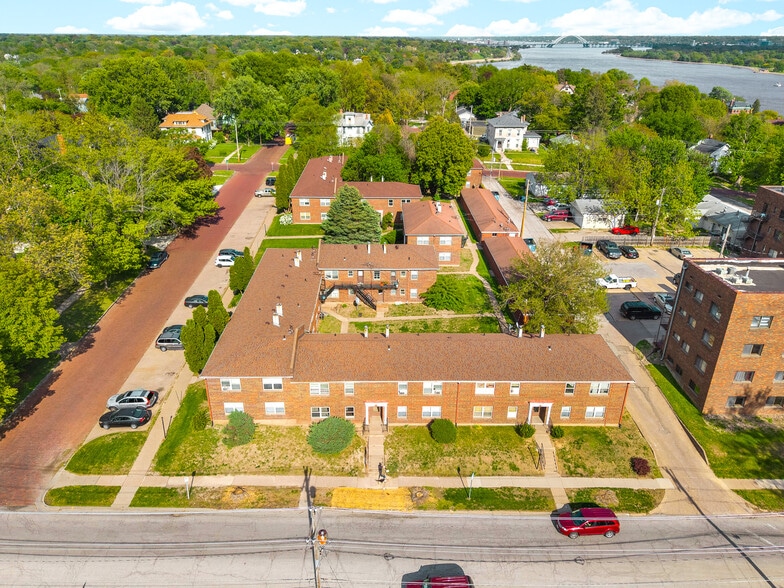 More Photos Of 1203 E 11th St, Davenport Apartments For Sale