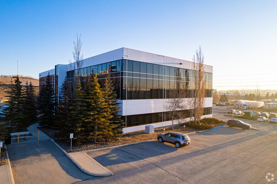 More Photos Of 6807 Railway St SE, Calgary Office For Lease