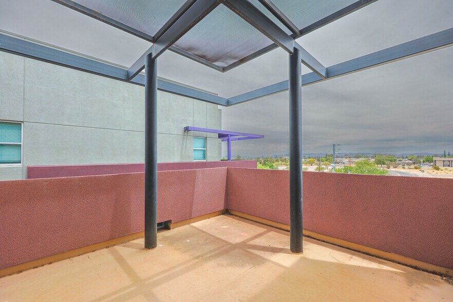 More Photos Of 500 N Garden Ave, Sierra Vista Office For Lease