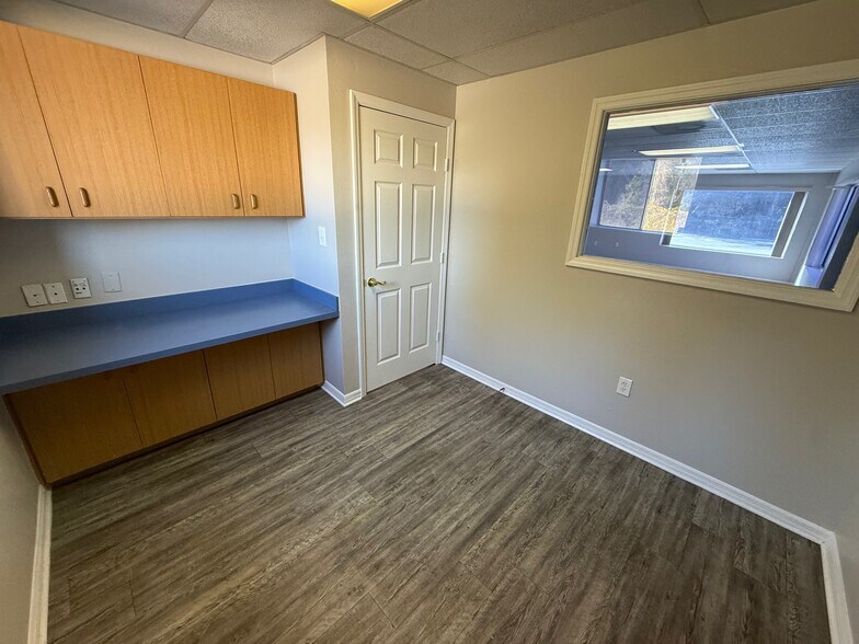 More Photos Of 2390 E International Speedway Blvd, Deland Freestanding For Lease