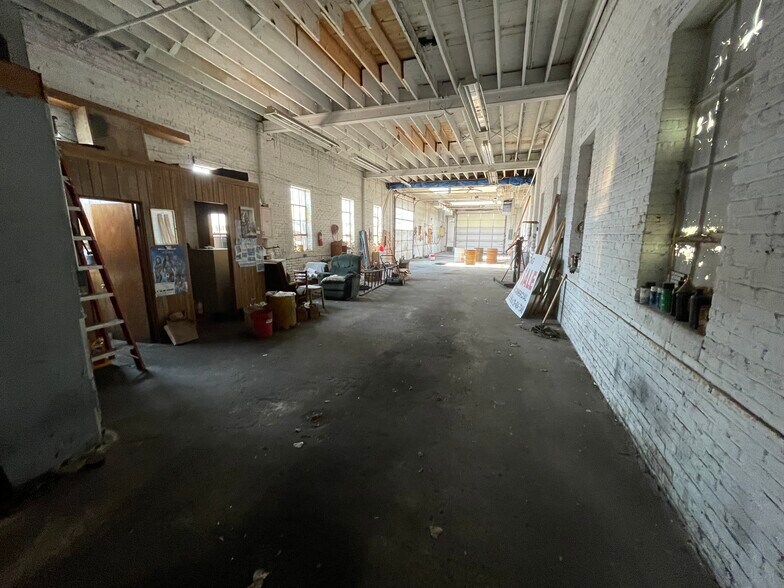 More Photos Of 1744 Indianapolis Blvd, Whiting Manufacturing For Sale